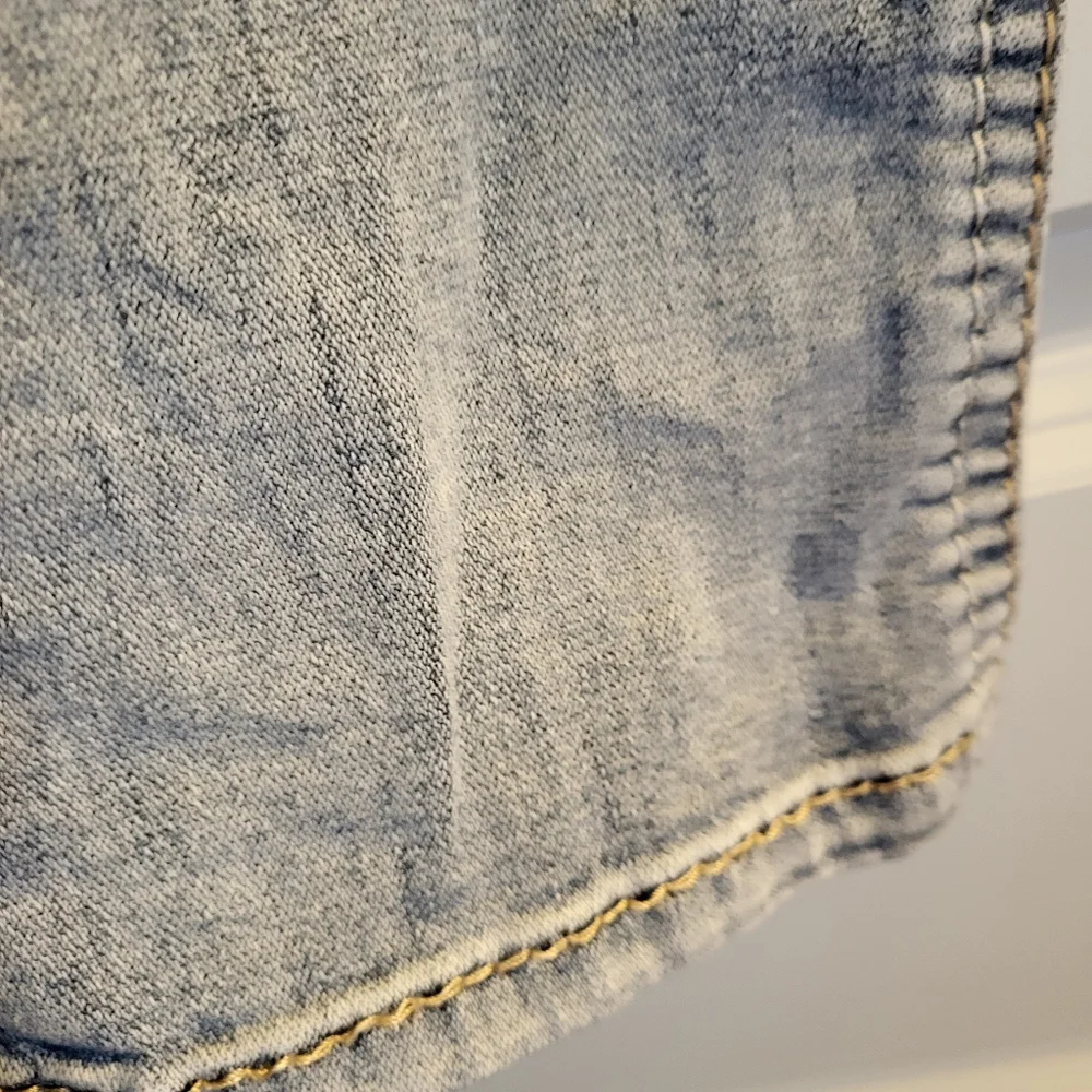 Rock Revival Women's Capri Vivian Crop Jeans Rhinestone Size 25